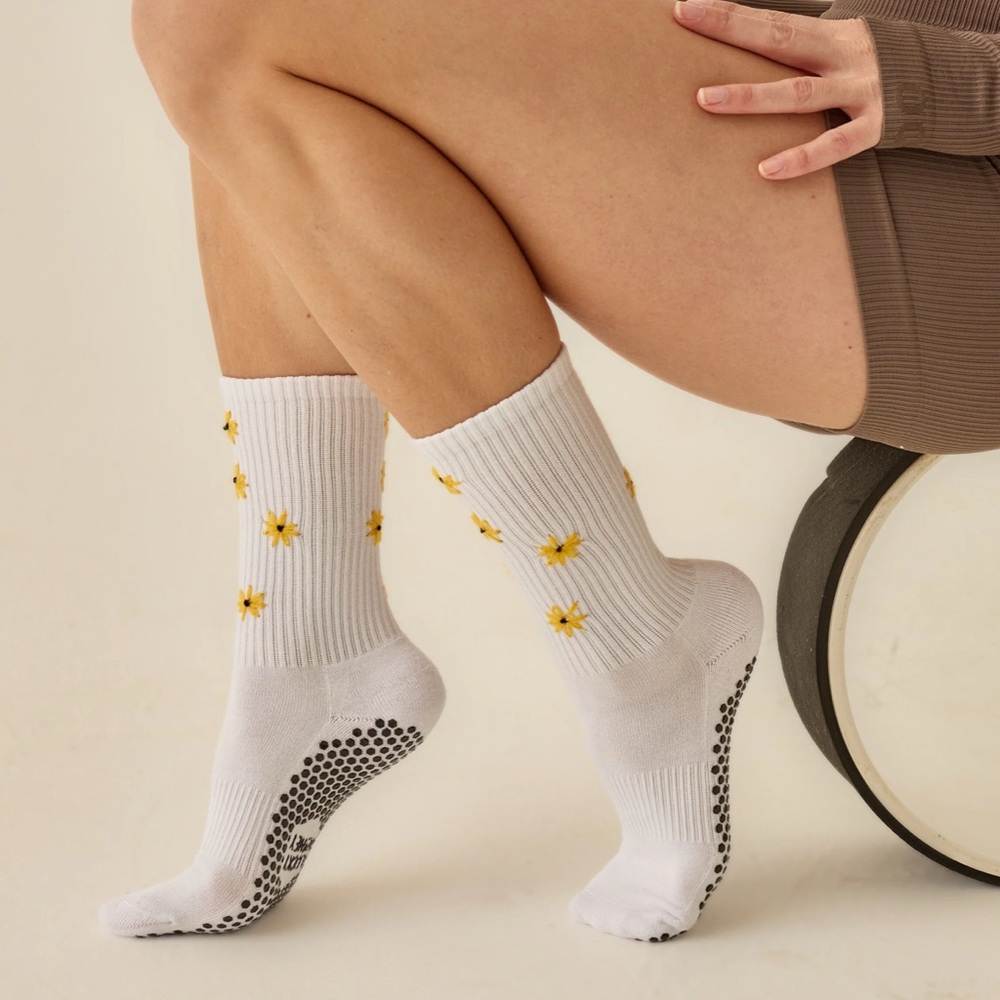 Lucky Honey Grip Socks
